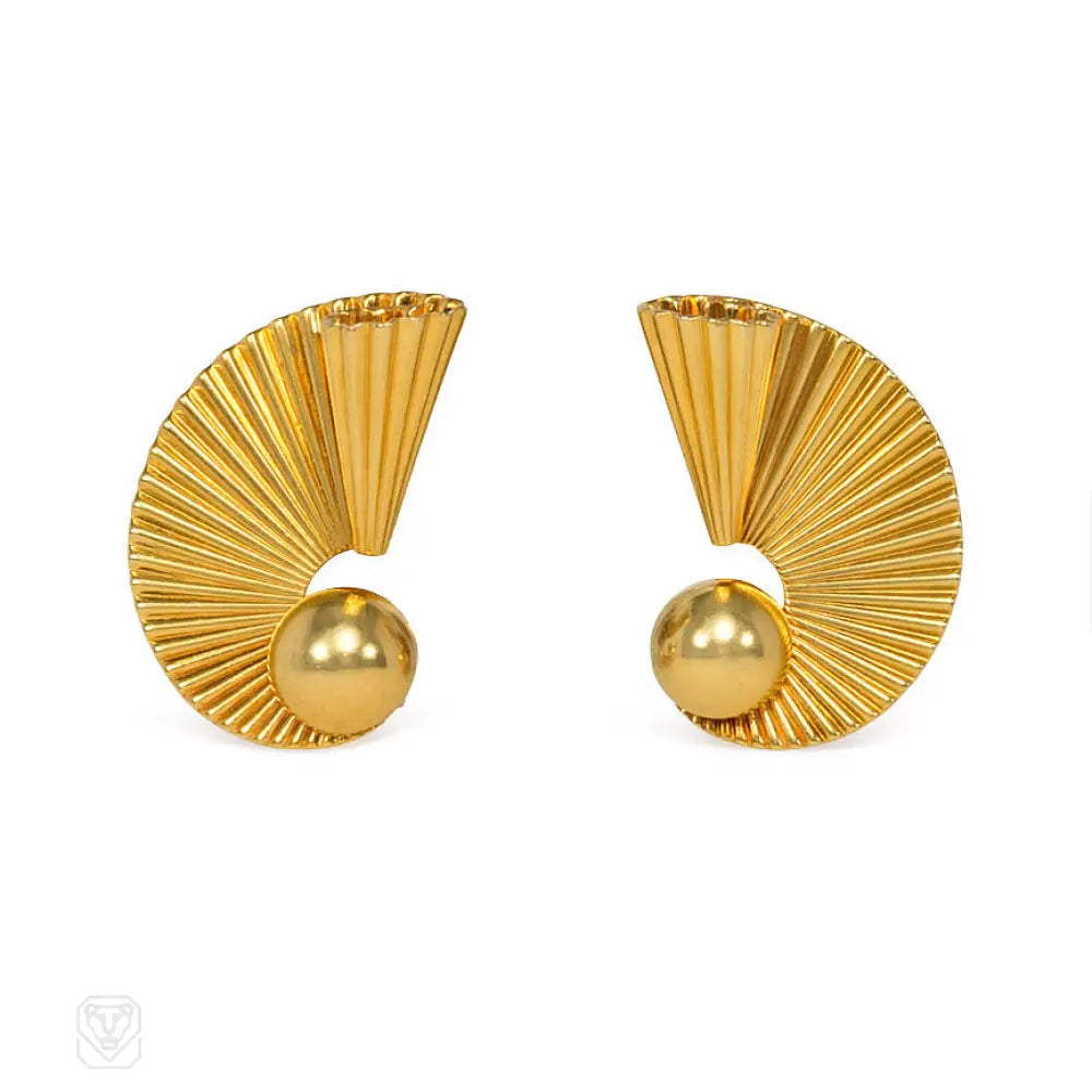 Trendy hoop earrings for women-Retro scroll earrings, Cartier