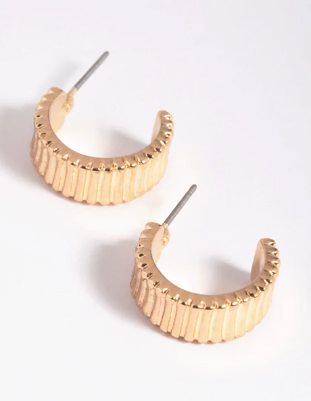 Elegant diamond drop earrings-Gold Horizontal Lines Huggie Hoop Earrings