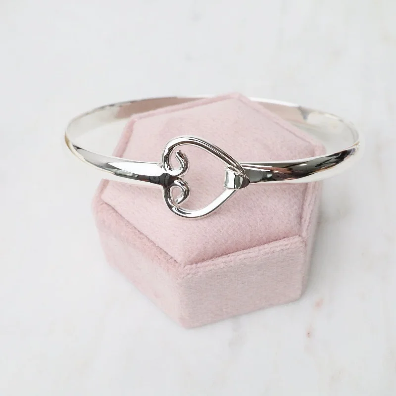 Elegant cuff bangles with diamonds-Front Latching Bangle with Heart in Front