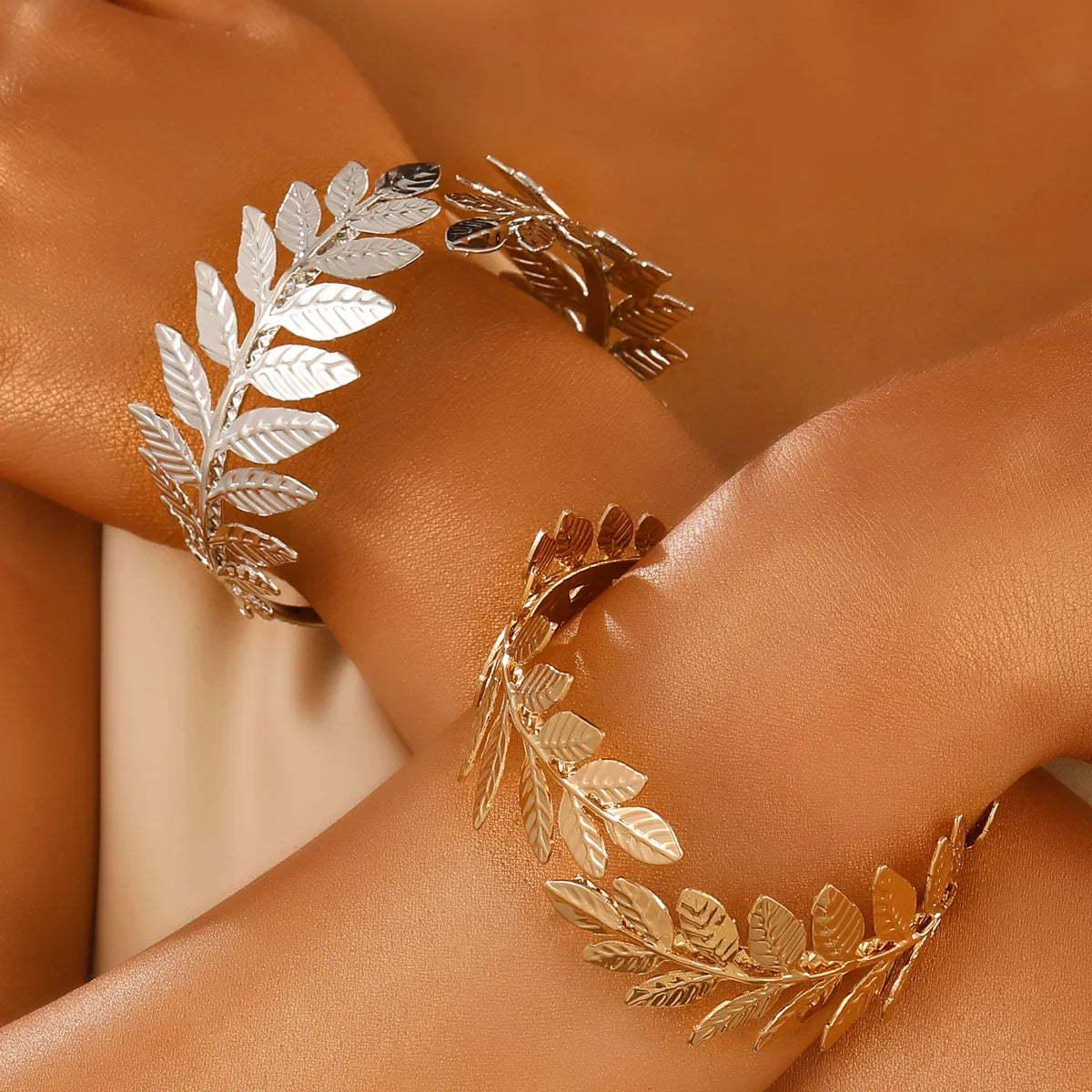 Stylish bangle sets with mixed metals-Wholesale Jewelry Vacation Simple Style Leaves Iron Bangle