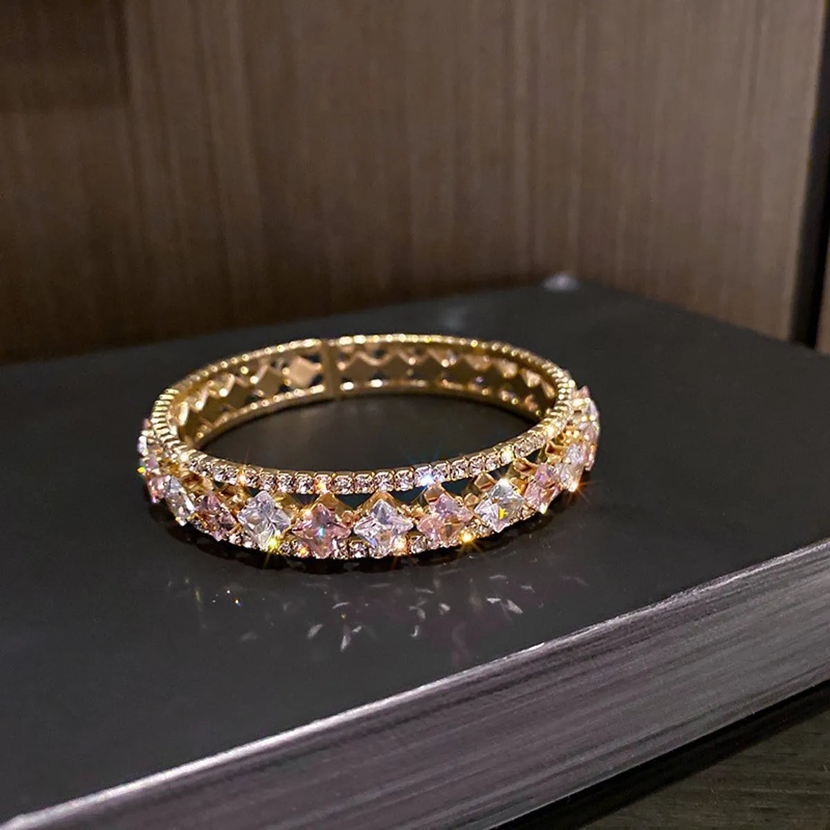 22# Bracelet-Silver Pink Diamond Diamond