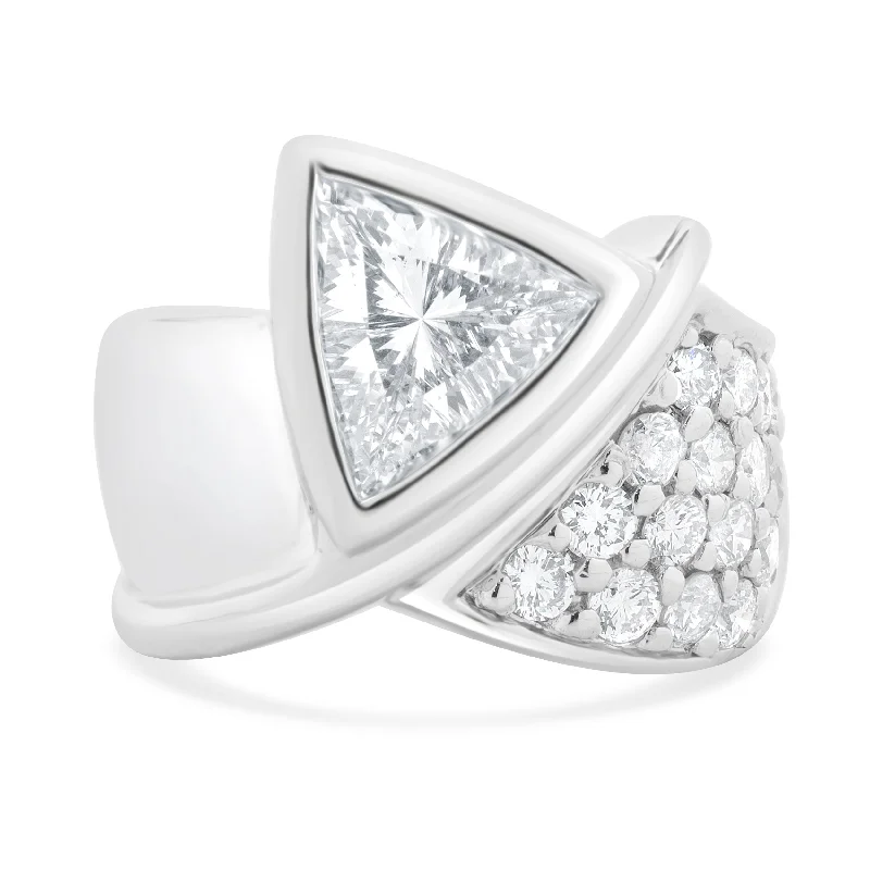 Timeless engagement rings with solitaire settings-Platinum Trillion Cut Diamond Engagement Ring