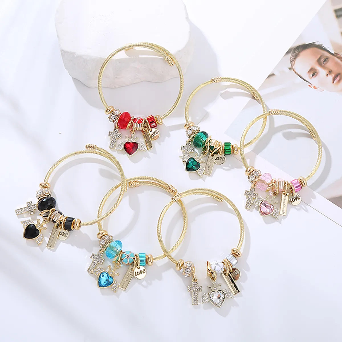 Trendy bracelets with multi-colored beads-Luxurious Heart Shape Gold Plated Rhinestones Glass 304 Stainless Steel Alloy Wholesale Bangle