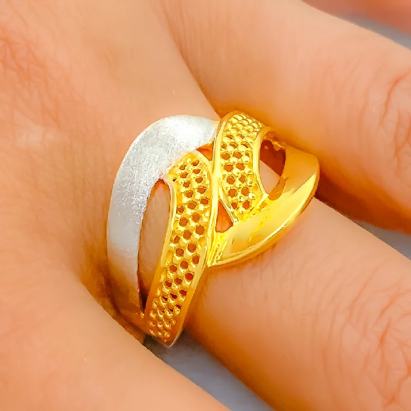 Designer rings with sapphires-Intricate Matte Finish 22k Gold Ring