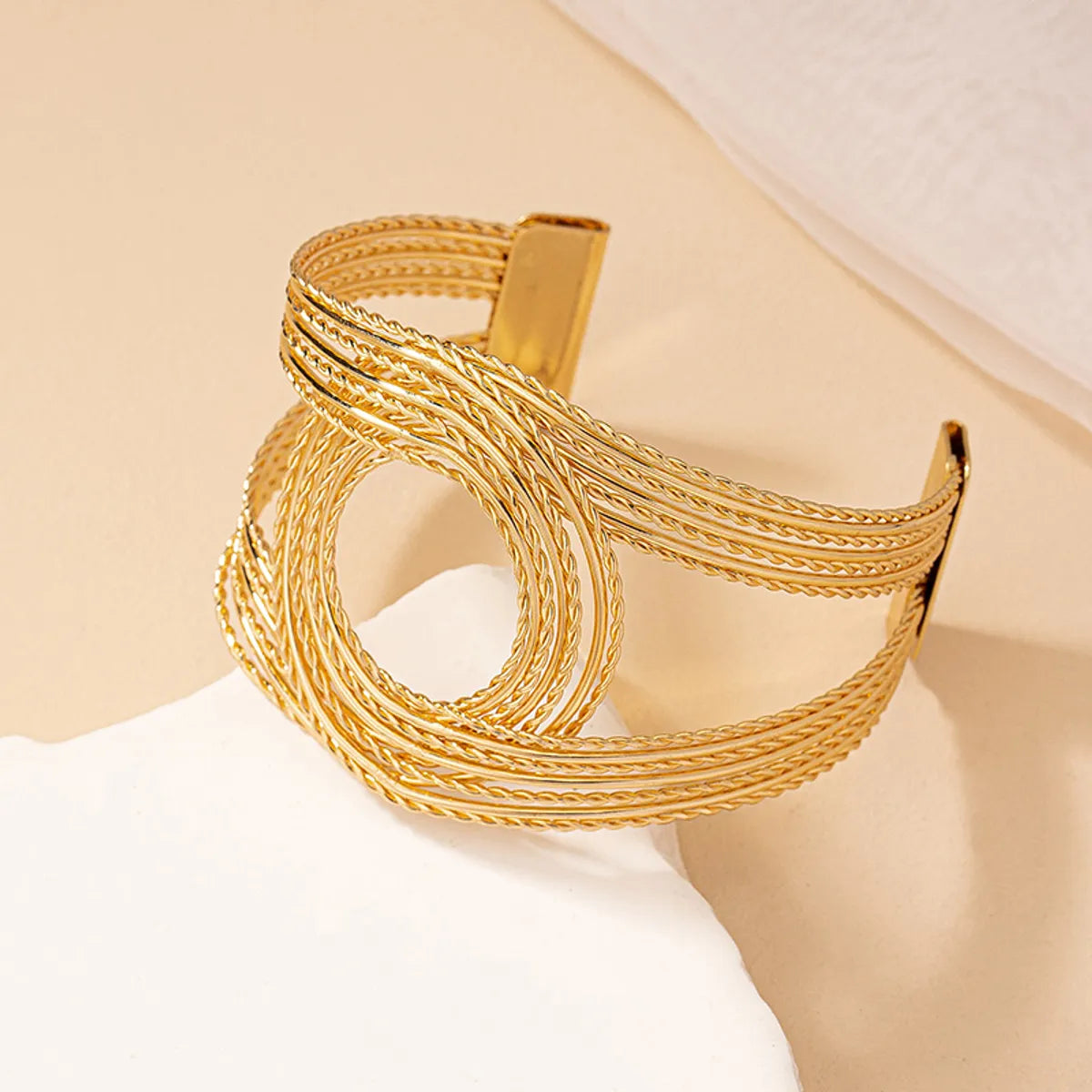 Affordable gold bangles for daily wear-Retro Punk Solid Color Alloy Plating Gold Plated Women'S Bangle