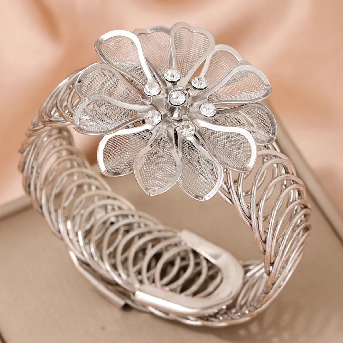 Gorgeous bangles with emerald accents-IG Style Modern Style Flower Alloy Women'S Bangle