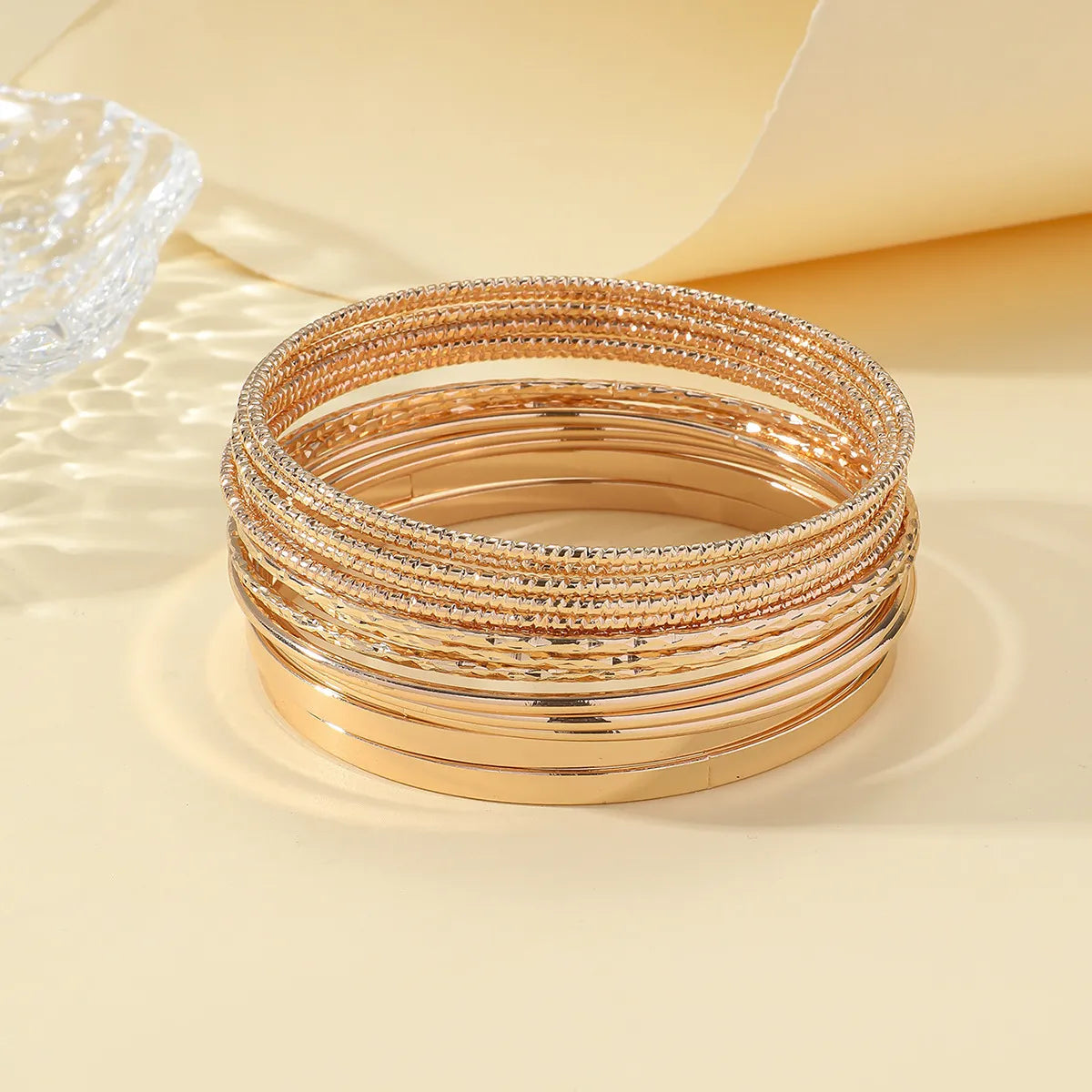 Trendy bangles with gemstones-Basic Classic Style Solid Color Alloy Wholesale Bangle