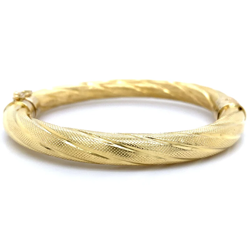 Unique gemstone bangles for women-Estate 18K Gold Bangle